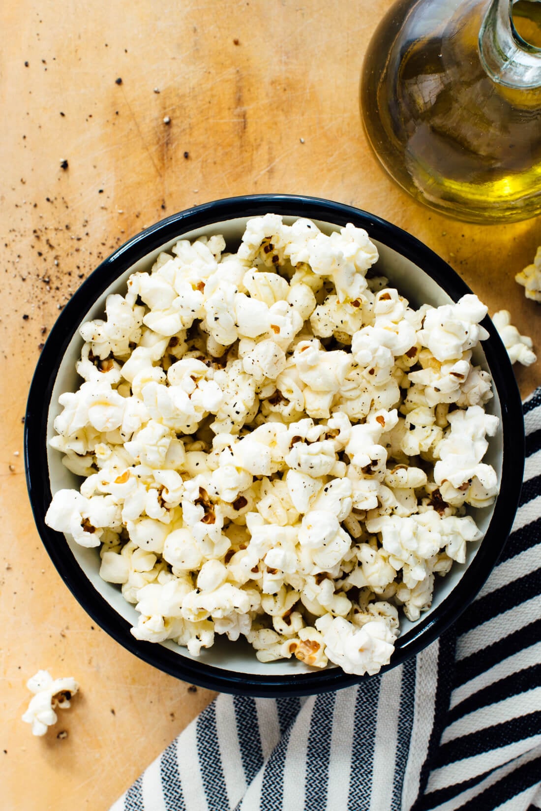 Stovetop Popcorn Guide: Best Oils, Kernels & Seasoning Tips